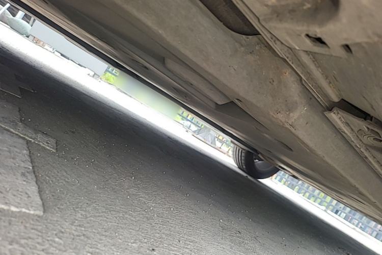 Used Toyota Avalon 2019 Dual-Engine 2.5L XLE Prestige Version China VI Standard Chassis Front Left