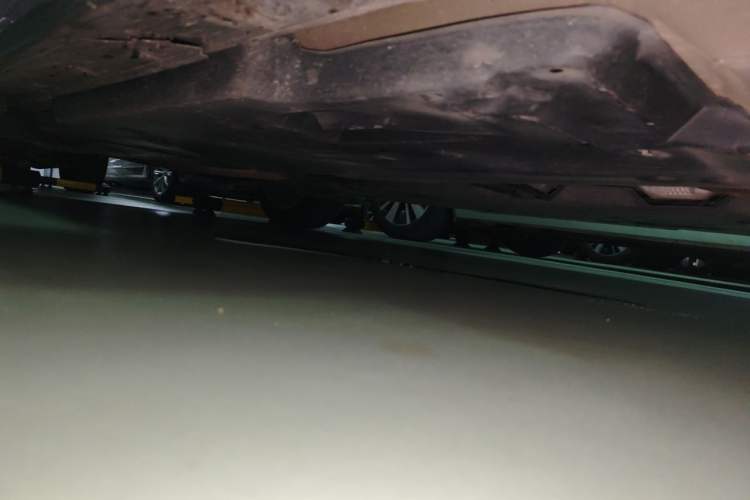 Used Toyota Avalon 2019 2.0L Luxury Edition China VI Standard Chassis Front Right