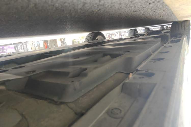 Used Toyota Avalon 2019 2.0L XLE Premium Edition China VI Chassis Front Right