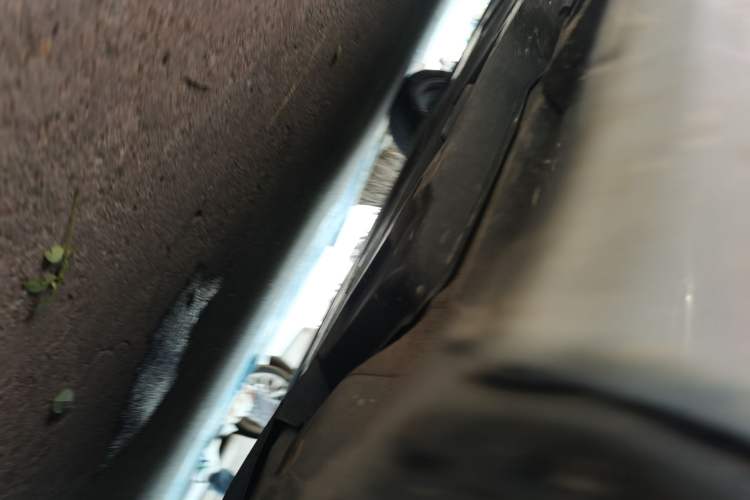 Used Toyota Avalon 2019 Dual-Engine 2.5L Luxury Edition China VI Standard Chassis Front Right
