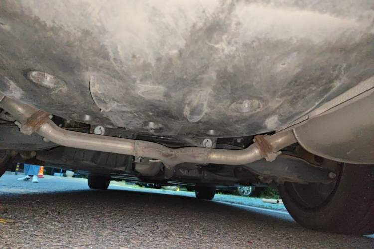 Used Toyota Avalon 2019 2.5L Touring Premium Version China VI Standard Chassis Rear