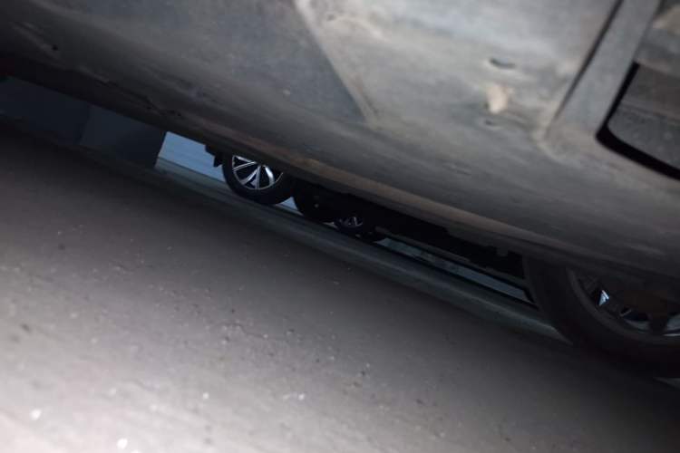 Used Toyota Avalon 2019 2.5L Ambition Version China VI Standard Chassis Rear Left