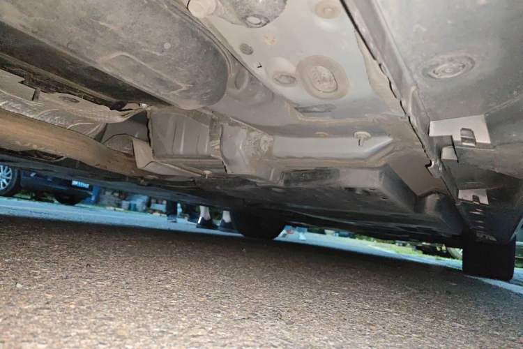 Used Toyota Avalon 2019 2.5L Touring Premium Version China VI Standard Chassis Rear Right