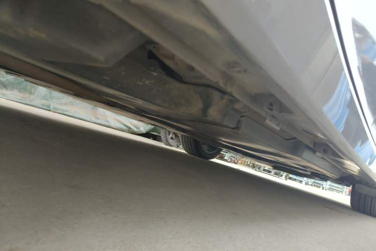Used Toyota Avalon 2019 2.0L XLE Premium Edition China VI Chassis Rear Right