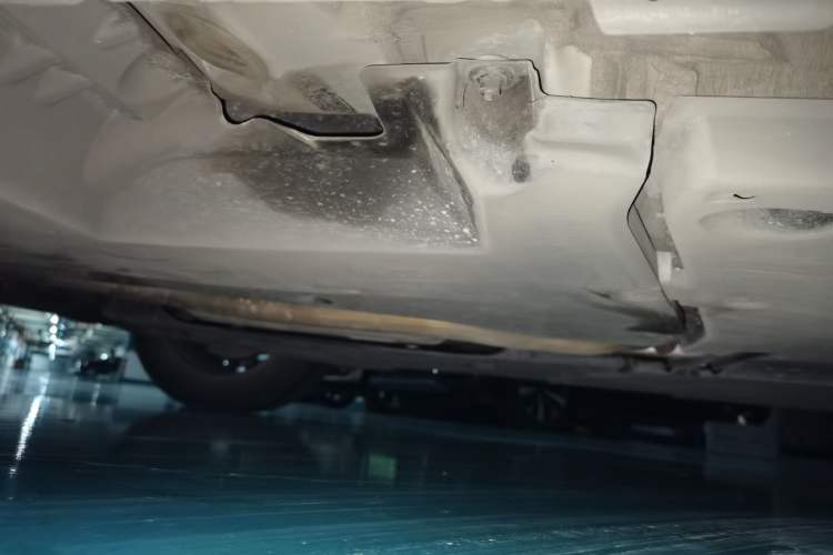 Used Toyota Avalon 2019 2.0L Luxury Edition China VI Standard Chassis Rear Right