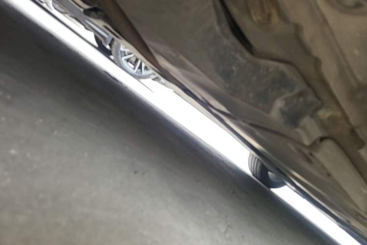Used Toyota Avalon 2019 Dual-Engine 2.5L XLE Prestige Version China VI Standard Chassis Rear Right