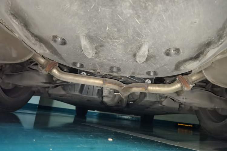 Used Toyota Avalon 2019 2.0L Luxury Edition China VI Standard Chassis Rear