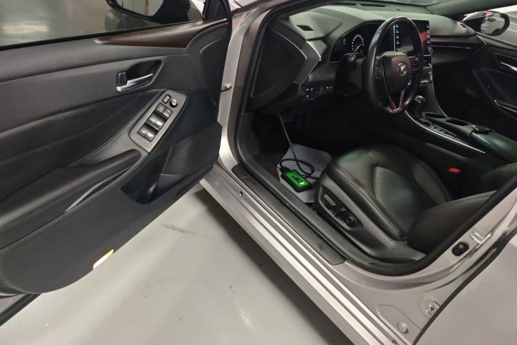 Used Toyota Avalon 2019 2.0L Luxury Edition China VI Standard Driver Seat