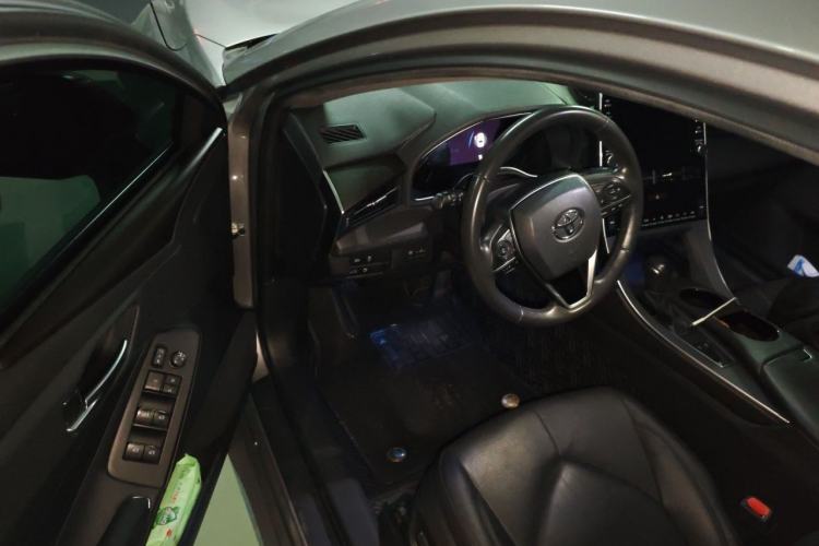 Used Toyota Avalon 2019 2.0L Luxury Edition China VI Standard Driver Seat
