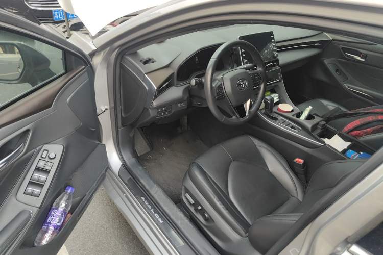 Used Toyota Avalon 2019 2.0L XLE Premium Edition China VI Driver Seat