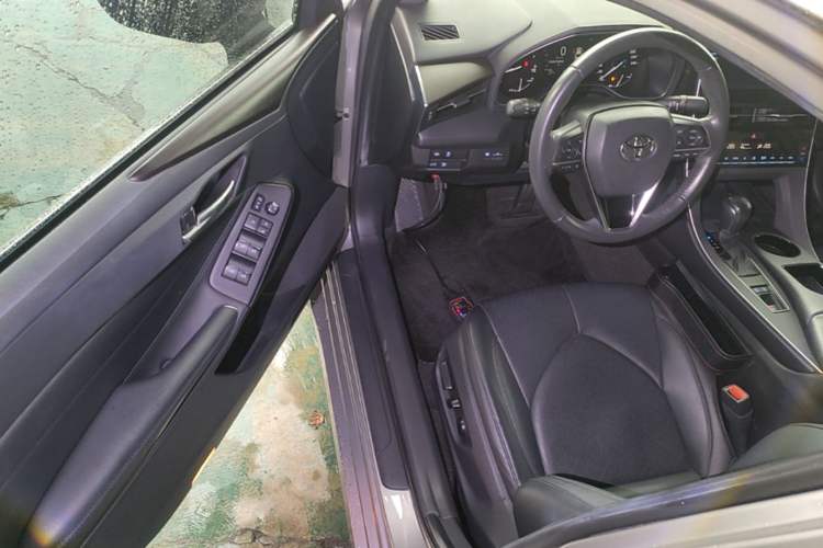 Used Toyota Avalon 2019 2.0L Luxury Edition China VI Standard Driver Seat