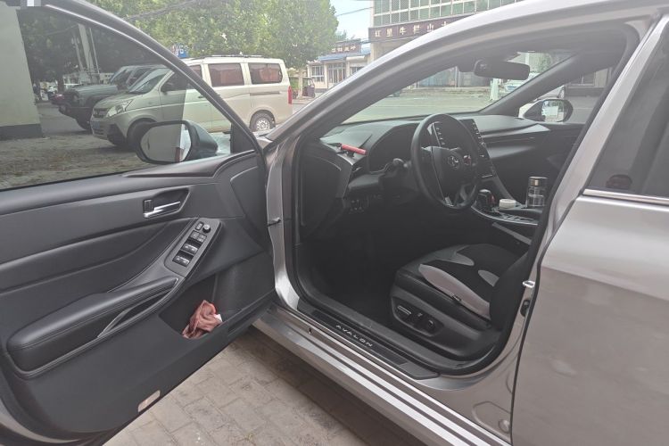 Used Toyota Avalon 2019 2.0L Luxury Edition China VI Standard Driver Seat