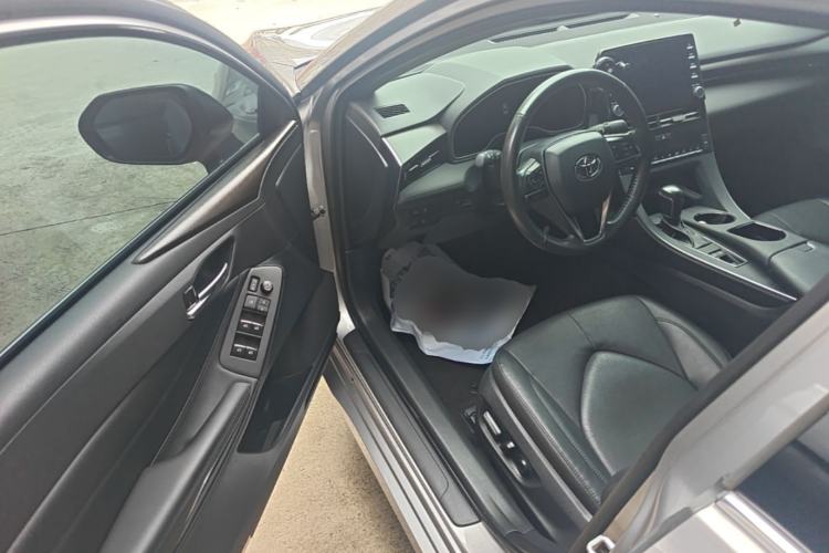 Used Toyota Avalon 2019 2.0L Luxury Edition China VI Standard Driver Seat