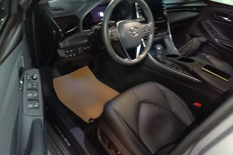Used Toyota Avalon 2019 2.0L XLE Premium Edition China VI Driver Seat