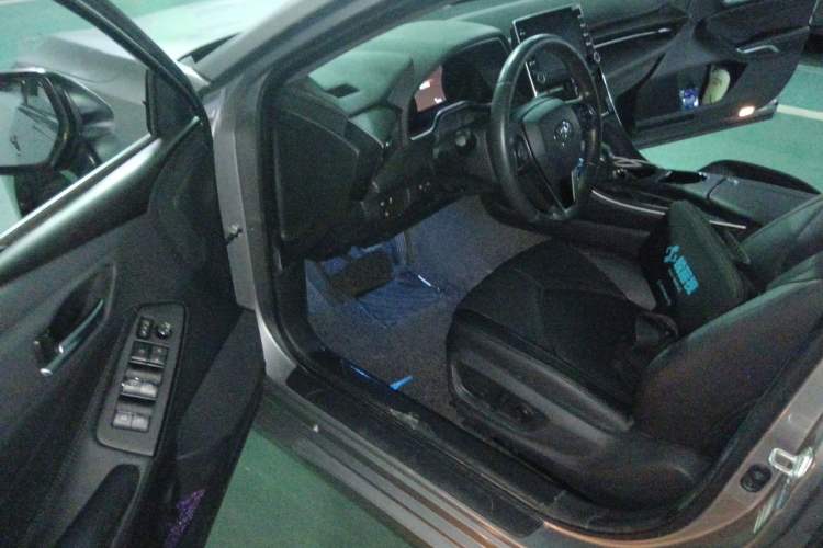 Used Toyota Avalon 2019 2.0L Luxury Edition China VI Standard Driver Seat