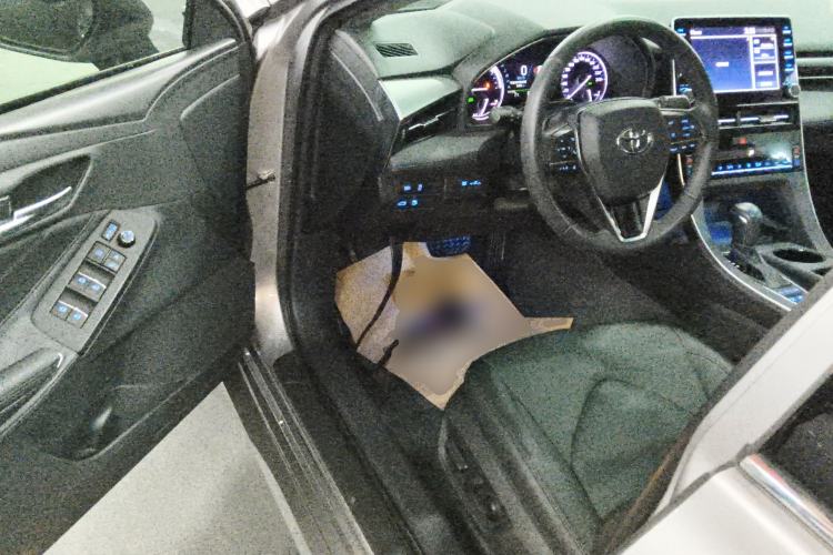 Used Toyota Avalon 2019 Dual-Engine 2.5L Luxury Edition China VI Standard Driver Seat