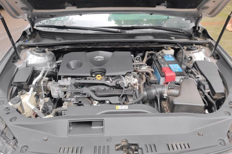 Used Toyota Avalon 2019 2.0L Luxury Edition China VI Standard Engine Bay