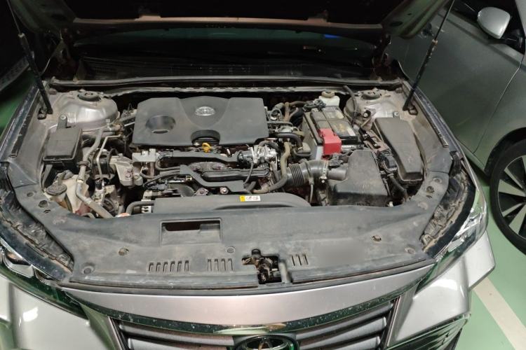 Used Toyota Avalon 2019 2.0L Luxury Edition China VI Standard Engine Bay