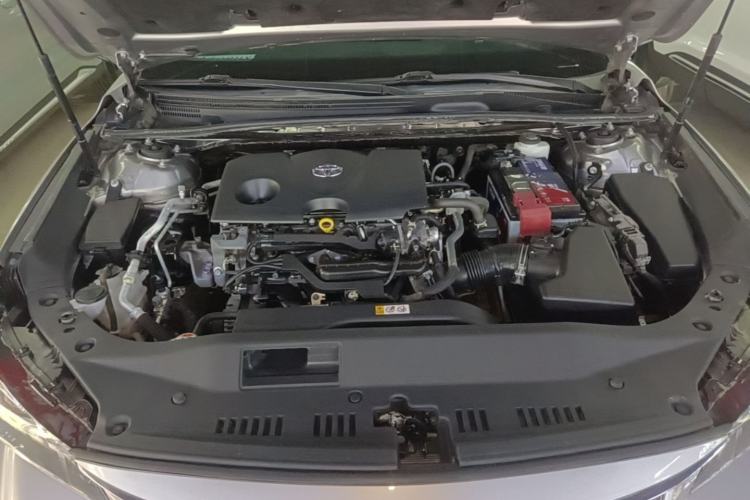 Used Toyota Avalon 2019 2.0L Luxury Edition China VI Standard Engine Bay