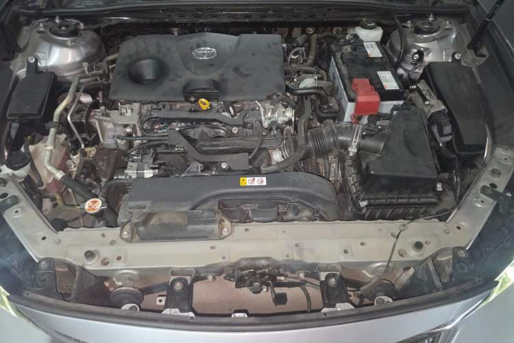 Used Toyota Avalon 2019 2.0L Luxury Edition China VI Standard Engine Bay