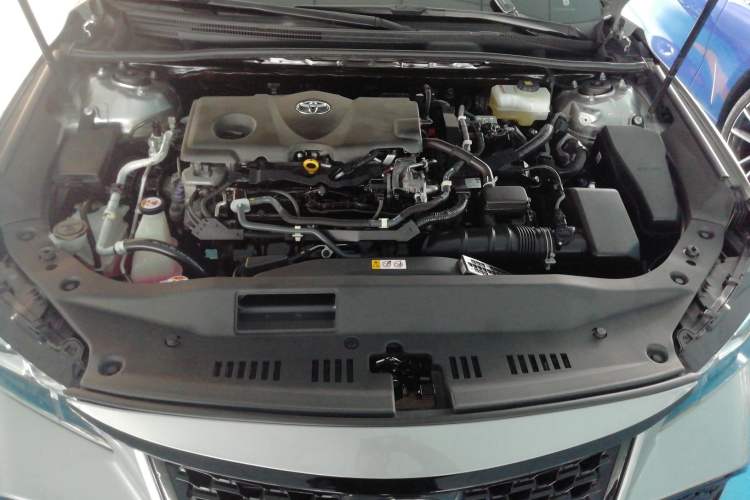Used Toyota Avalon 2019 Dual-Engine 2.5L Luxury Edition China VI Standard Engine Bay