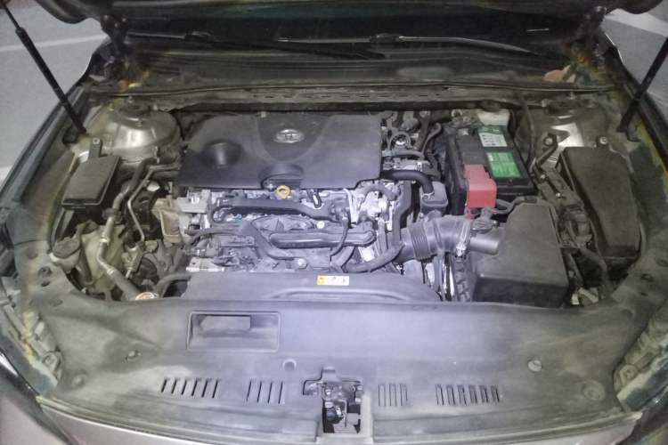 Used Toyota Avalon 2019 2.0L Luxury Edition China VI Standard Engine Bay