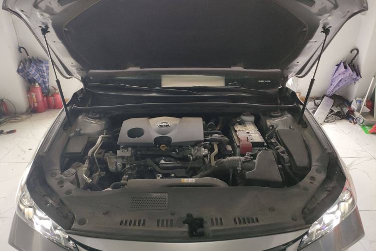 Used Toyota Avalon 2019 2.0L Luxury Edition China VI Standard Engine Bay