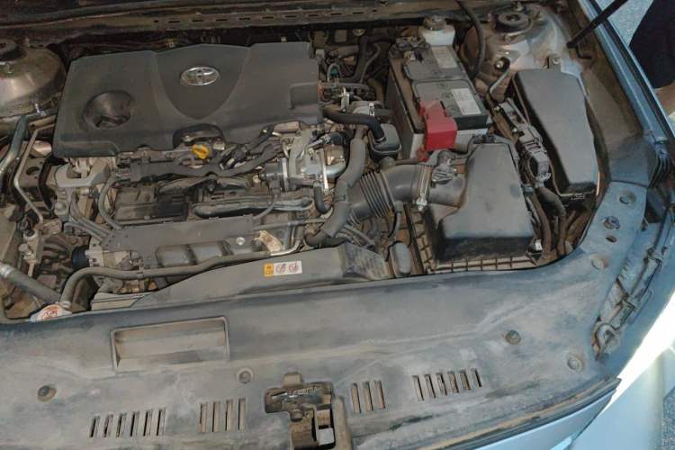 Used Toyota Avalon 2019 2.5L Touring Premium Version China VI Standard Engine Bay Left