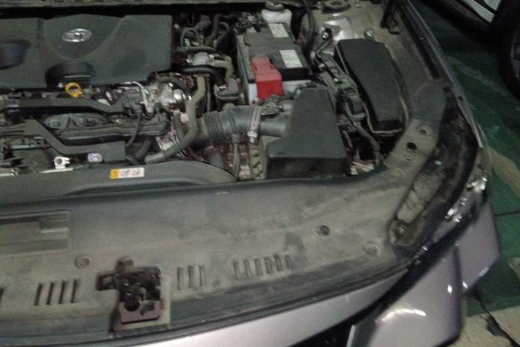 Used Toyota Avalon 2019 2.0L Luxury Edition China VI Standard Engine Bay Left