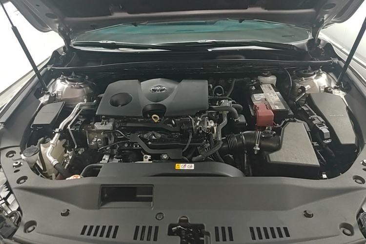Used Toyota Avalon 2019 2.0L XLE Premium Edition China VI Engine Bay