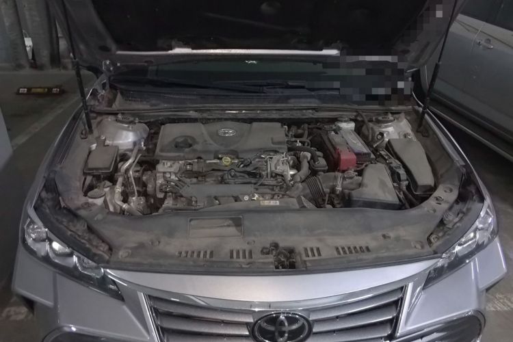 Used Toyota Avalon 2019 2.5L Ambition Version China VI Standard Engine Bay