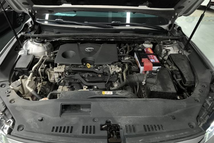 Used Toyota Avalon 2019 2.0L Luxury Edition China VI Standard Engine Bay