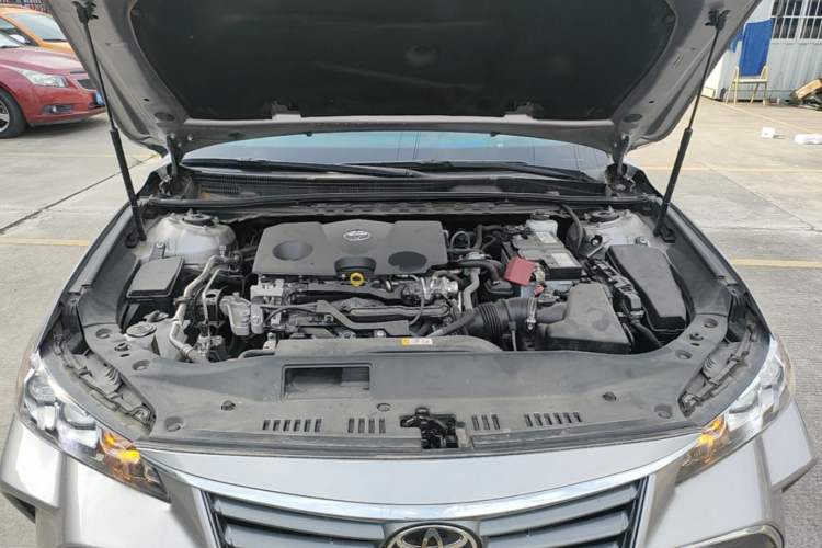 Used Toyota Avalon 2019 2.0L Luxury Edition China VI Standard Engine Bay