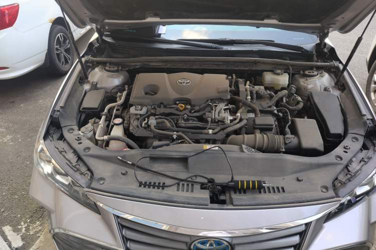 Used Toyota Avalon 2019 Dual-Engine 2.5L XLE Prestige Version China VI Standard Engine Bay Right