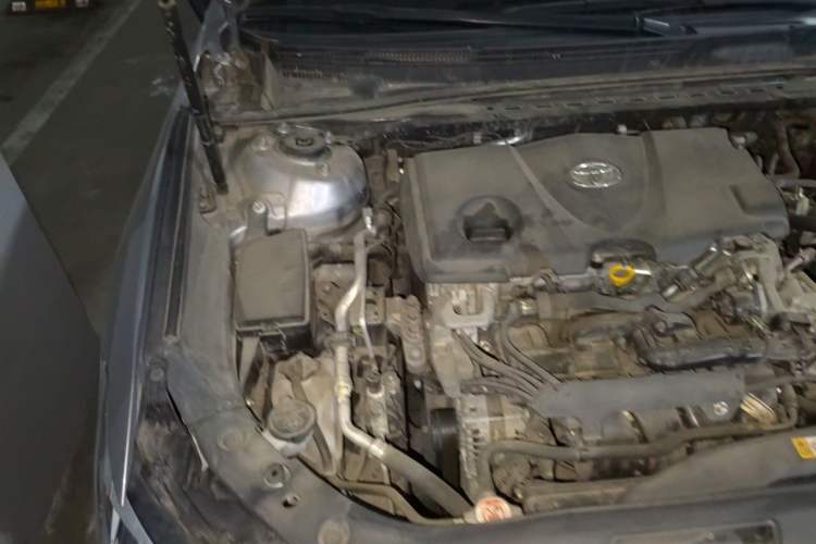 Used Toyota Avalon 2019 2.5L Ambition Version China VI Standard Engine Bay Right