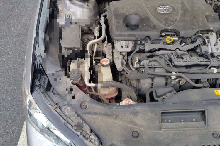 Used Toyota Avalon 2019 Dual-Engine 2.5L Luxury Edition China VI Standard Engine Bay Right