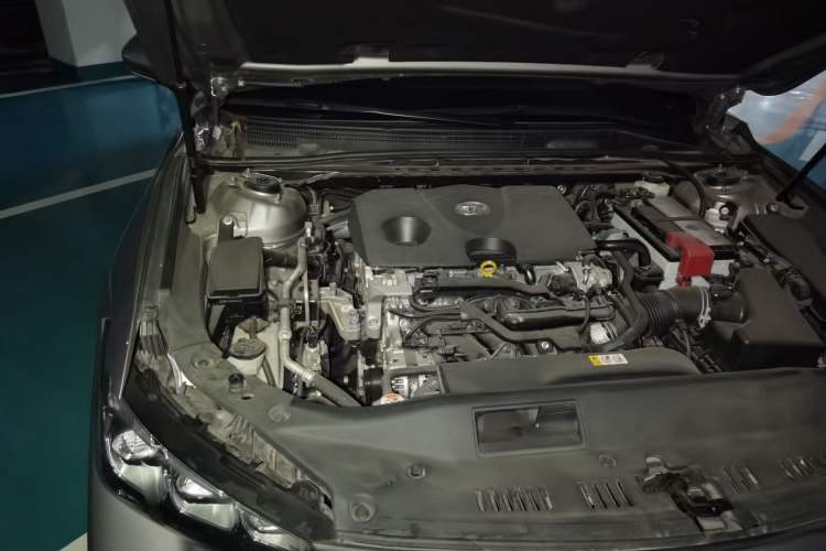 Used Toyota Avalon 2019 2.0L Luxury Edition China VI Standard Engine Bay Right