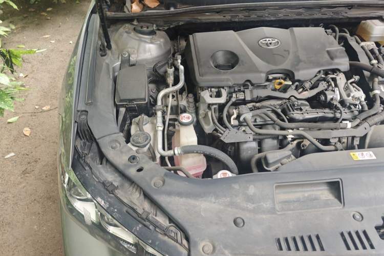 Used Toyota Avalon 2019 Dual-Engine 2.5L Luxury Edition China VI Standard Engine Bay Right