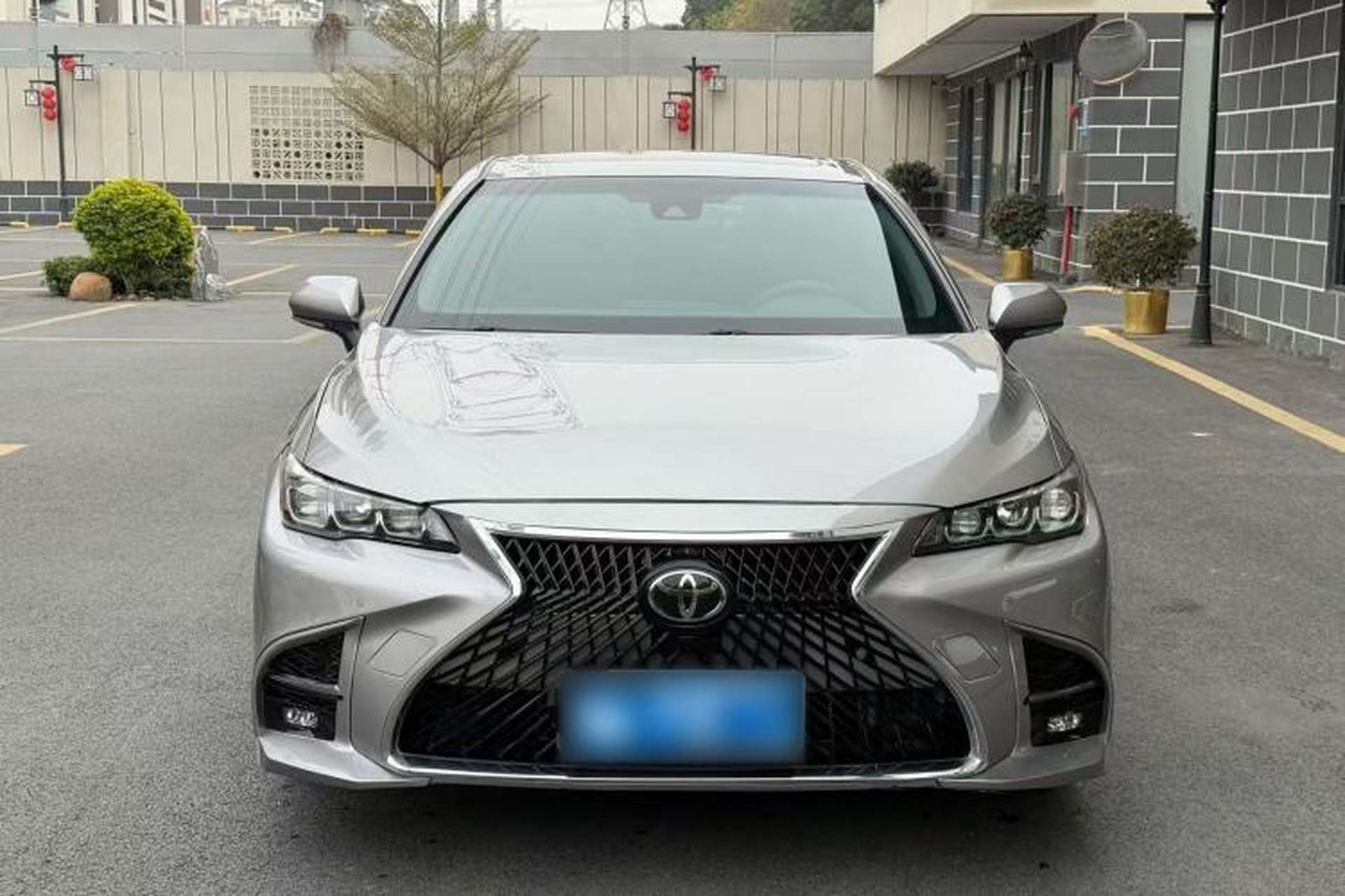 Used Toyota Avalon 2019 2.0L Luxury Edition China VI Standard Exterior 3