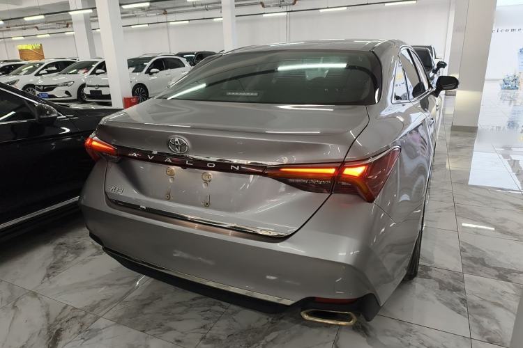 Used Toyota Avalon 2019 2.0L Luxury Edition China VI Standard Exterior 3