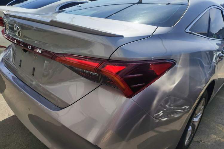 Used Toyota Avalon 2019 2.5L Ambition Version China VI Standard Exterior 3