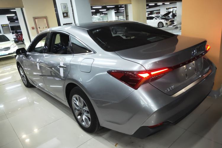 Used Toyota Avalon 2019 Dual-Engine 2.5L Luxury Edition China VI Standard Exterior 3
