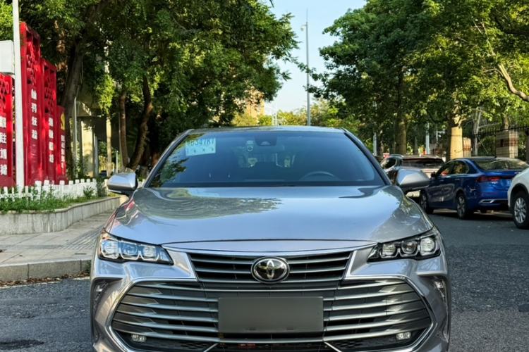 Used Toyota Avalon 2019 2.0L Luxury Edition China VI Standard Exterior 4