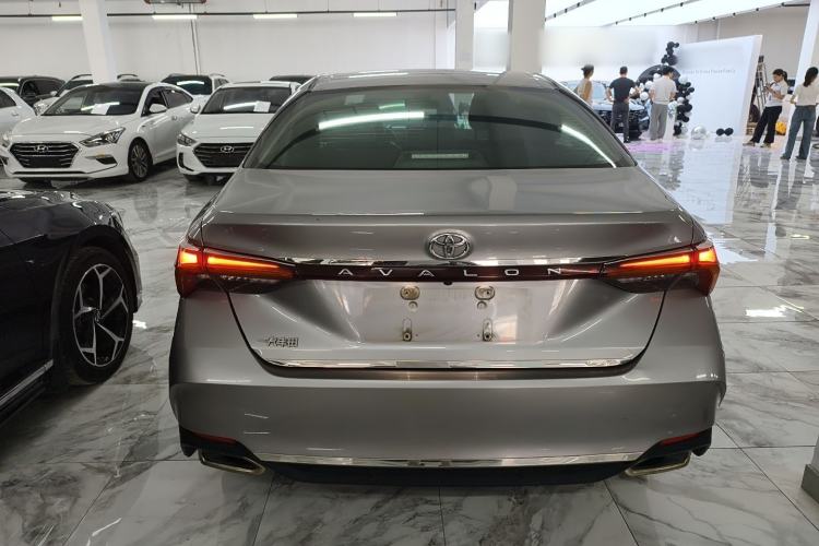 Used Toyota Avalon 2019 2.0L Luxury Edition China VI Standard Exterior 4