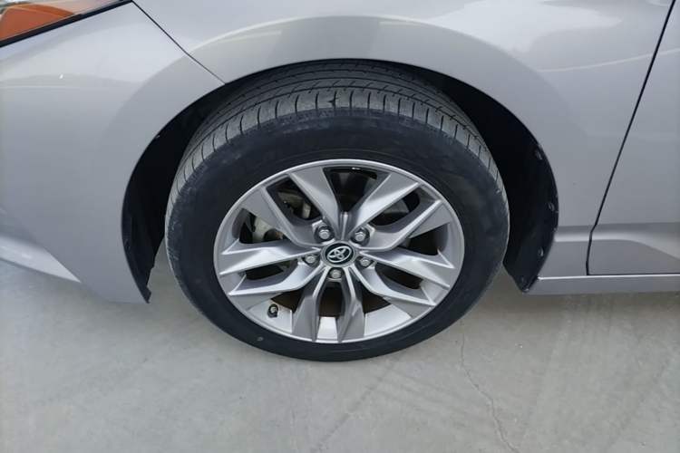 Used Toyota Avalon 2019 2.0L Luxury Edition China VI Standard Exterior 4