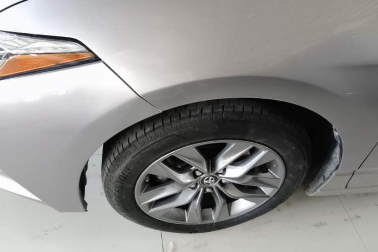 Used Toyota Avalon 2019 Dual-Engine 2.5L Luxury Edition China VI Standard Exterior 4