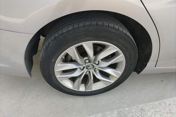 Used Toyota Avalon 2019 2.0L Luxury Edition China VI Standard Exterior 5