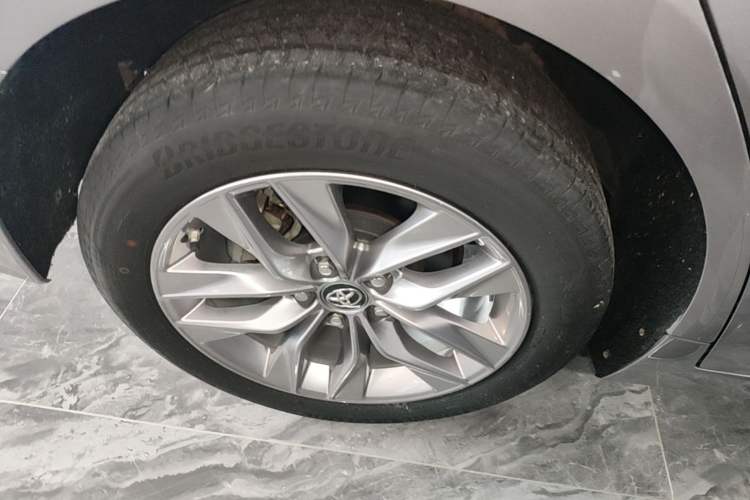 Used Toyota Avalon 2019 2.0L Luxury Edition China VI Standard Exterior 5