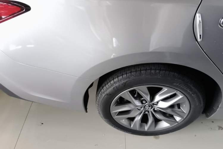 Used Toyota Avalon 2019 Dual-Engine 2.5L Luxury Edition China VI Standard Exterior 5