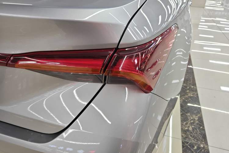 Used Toyota Avalon 2019 2.0L Luxury Edition China VI Standard Exterior 6